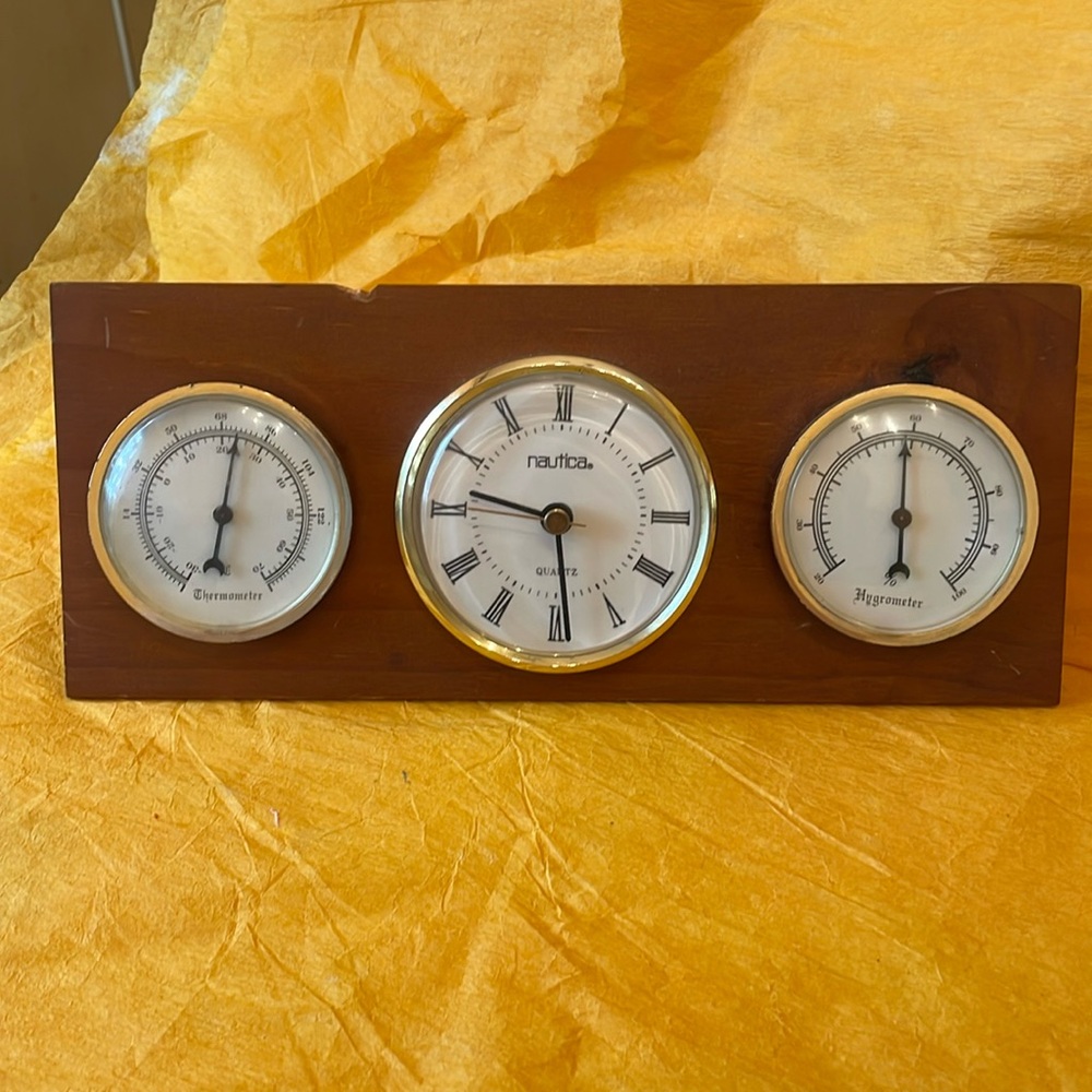 Nautica Clock